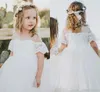 Elegant White Pretty Flower Girls Dresses Off The Shoulder Lace Tulle Ball Gowns Holy First Communion Dresses Wedding Party Girls Gowns