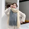 卸売 - 韓国語版の新しいシンプルな2色モザイクスカーフ模造カシミヤタッセル暖かい色の男性と女性のスカーフ