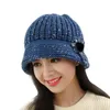 قبعات أزياء Berets للنساء زهرة متماسكة الكروشيه قبعة قبعة سيدة غير رسمية الشتاء دافئ قبعة الإكسسوارات 2021 الخريف 35