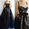 2020 A Line Prom Klänningar Spaghetti Tulle Färgglada Pärlstav Golvlängd Skräddarsy Black Evening Dress Party Wear Formal Chowns