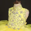 Gul färgblomma flicka klänning för bröllopsfest halter pärlstav organza spets-up back första gemenskapsklänningar för tjejer