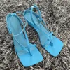 Sommar Kvinnor Sandaler Smalband Vintage Square Toe High Heels Buckle Strap High Heel Sandals Kvinnor V-Neck Designer Skor Kvinnor CX200608