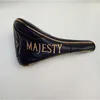 Golfklubbar Huvudskydd Man Majesty Full Set Golf Headcover Drivers Wood Irons Putter Club Headcover Shiping3210321