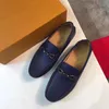 NOUVELLE ARRIVÉE 2019 Designer De Luxe Hommes Chaussures 9 Couleurs Hommes Designer Mocassins En Cuir Métal Snap Hommes Chaussures Habillées 39-45 Taille