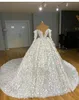 Luxuriöse Ballkleid-Hochzeitskleider, schulterfrei, Spitze, 3D-Blumenapplikationen, arabische Brautkleider, lange Vintage-Roben de Soiree, Perlen