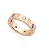 Anello con diamanti di colore grande, gioielli di marca, anelli con lettere, anelli per uomini e donne, anelli in acciaio inossidabile, anelli di fidanzamento per donne5728940