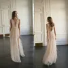 Sexy a linha vestidos de casamento estilo praia decote em v profundo sem alças sem costas coxa-alta fendas chão lenth penas vestido de casamento formal 304o