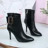 Scarpe classiche in stile europeo di vendita-bene calde, scarpe con fondo in gomma con tacco alto in pelle con decorazione in pelle con stivali da donna sexy da donna spedizione gratuita