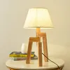 Lámpara de mesa de noche de dormitorio nórdico, sala de estar, estudio de madera maciza, creativo, cálido, romántico, hogar, lámparas de mesa modernas simples para dormitorio 9518#