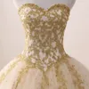 Платья Quinceanera с золотой аппликацией Белое тюлевое бальное платье-дебютантка Платья для выпускного вечера Длинные платья Vestidos de 15 anos Маскарадное платье Sweet 16 D5576347