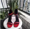 Top kwaliteit 2019 luxe Designer stijl Lakleer Thrill Hakken Vrouwen Unieke Letters Sandalen Jurk Trouwschoenen Sexy schoenen