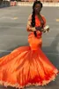 Pomarańczowe Długie Rękawy Mermaid Prom Dresses 2020 Czarne Dziewczyny Sexy Głębokie V Neck Koronki Aplikacja Sweep Pociąg Suknie Wieczorowe BC1058