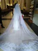 2020 웨딩 베일 페르시 아첨에 가장자리 맞춤형 긴 신부 베일 2 층 얇은 얇은 샤펠 길이 뜨거운 판매 머리 드레스