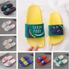 Pai-filho Slipper Casais qualidade superior verão crianças Pinguim bonito dos desenhos animados caçoa sapatas mulher Casa Non-Slip de fundo chato Menino da associação Slipper