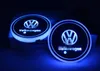 Auto-Logo LED-Cup-Auflage führte Cup Coaster USB-Ladematte Lumineszente Cup Pad LED Mat Innen Atmosphären-Lampe-Dekoration-Licht für Volkswagen