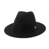 Unisex Effen Geverfd M Letter Lederen Versierde Trilby Hat Jazz Wol Vilt Fedora Hoeden Mannen Vrouwen Platte Bravel Panama Gambler Cap