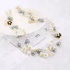 Fashion designer di lusso stile classico elegante bellissimi fiori perle donna collana lunga maglione dichiarazione 2 colori