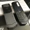 Yeni Gelmesi Lüks Altın İmza Cep Telefonları Çift SIM Kart Cep Telefonu Paslanmaz Çelik Deri Vücut MP3 Bluetooth 8800 Metal Seramik Geri Cep Telefonu