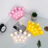 Lampada da comodino con corona a LED per camera da letto Lampada da notte a LED con corona in plastica 3D per regalo di compleanno di Natale per bambini