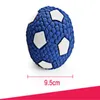 Verão novo fabricante de vendas diretas pet multi-color bola de brinquedo de látex interativo dentes bola vocais Rugby limpo agente de suporte