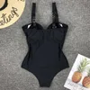 Costume da bagno nero all'occhiello 2019 costumi da bagno regolabili donna Fasciatura sexy costumi da bagno estivi Micro bikini perizoma vestito a due pezziSexy One Piece