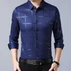 Camicia da uomo nuova Camicia a maniche lunghe da uomo di marca di moda Camicie eleganti scozzesi casual Camicie da uomo slim fit