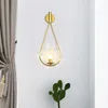 Скандинавский настенный светильник постмодернистский минималистский стеклянный гостиная проход коридор балкон творческая лестница спальня прикроватная лампа бра