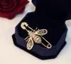 Wykwintne mikro-zestaw błyszczące cyrkon 18k pozłacane luksusowa pszczoła broszka biżuteria europejski temperament kobiety wysokiej klasy zwierząt broszka
