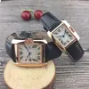 Top qualité hommes et femmes montres mouvement à quartz montre or rose boîtier en argent bracelet en cuir femmes robe montre amant designer poignet271S