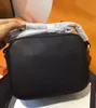 En Satış Tasarımcısı Çanta Çanta Hakiki Deri Püskül Fermuar Omuz Kadın Crossbody Çanta Çanta Kamera Dolaşan