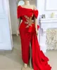 Rojo del hombro vestidos de noche formal árabe Aso Ebi 2020 apliques de encaje con cuentas de las lentejuelas Partido Prom Vestidos de alta Dividir vestido más del tamaño AL6366