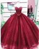 2019 Novo Sexy Escuro Vermelho Quinceanera Vestido de Bola Vestidos Sweetheart Lace Appliques Aberto Voltar Chão Comprimento Puffy Tule Party Prom Noite Vestidos