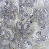 18CM Luxe Ivoire Soie Rose Fleurs De Mariage Broche En Cristal De Mariée Tenant Des Fleurs Gland Plein Diamant Point De Mariage Bouquets297R