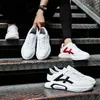 Mode klassieke voor vrouwen Mannen Platschoenen Triple White Black Red Mesh Ademend Comfortabele Trainer Sport Designer Sneakers 39-44