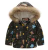 Baby Girls Coats Fur Hoodie Toddler Jacka Tjockerad Printed Children Billy Outwear Designer Kids kläder 14 Design Valfri BT4380