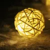 LED Rattan Balls Strings Fairy Lights Bateria Obsługa ozdobna lampa dekoracyjna na zewnątrz Garland Dekoracja ślubna oświetlenie 180G