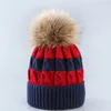Fashion-2017 Winter Echte wasbeerbont bal cap pom poms muts vrouwen meisje hoed knitbeanies cap bnew dikke vrouwelijke cap 5 kleuren