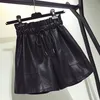 Shorts pour femmes Casual PU Cuir Femmes Sexy Automne Hiver Taille Haute Élastique Lâche Femelle Angleterre Style Pantalon Court