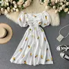 Vestido de cereja Morango Kawaii Bordado Buff Manga Vestido Mulheres Vintage Branco Pescoço Pescoço Vestidos de Praia 2020 Roupas Coreanas