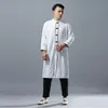 Chinesische ethnische Baumwolle Flachs bequeme lange Robe Leinen Stil Herren Windjacke Folk-Stil Folk Baumwolle und Leinen bequeme Kleidung