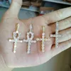 Hip Hop Cross Diamonds Pendant Halsband för män Kvinnor Religion Kristendom Lyxig halsband Smycken Guldpläterad Koppar Zircons Kubansk kedja