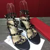 Vente chaude-chaussures nouvelle station européenne chaussures de marque de haute qualité 35-41 chaussures à talons épais vente directe d'usine livraison gratuite