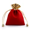 Rood en Gouden Velvetien Gift Tas voor Sieraden Pakket Fluwelen Stof Trekkoord Pouch Verschillende Size Groothandel 100 stuks