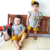 Mode Große / Kleine Schwester Bruder Passende Sommer Kleidung Kinder Baby Mädchen Jungen Sets Kurzarm Rüschen Tops Shorts Outfits 1-6Y