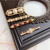 Fashion-new European and American retro pearl brooch baroque simple compact anti-light brooch wild pin