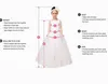 Czarowna Księżniczka A-Line Asymetryczne Kwiat Girl Dress Długie Rękawy Koronki Korowód Sukienka ST37