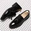 Neue Männer Schuhe Mode Leder Doug Casual Flache Quasten Slip-On Fahrer Kleid Loafers Spitzschuh Mokassin Hochzeit Schuhe