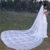 Top New Sale Amazing Luxury I lager Real Pictures White Ivory Wedding Veils Katedral Längd Klipp Kant Bridal Veil One Layer Alloy Comb