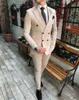Moda Double-Breasted Beige Groom Tuxedos Peak Lapel Mężczyźni Garnitury 2 Sztuki Wedding / Prom / Dinner Blazer (Kurtka + Spodnie + Krawat) W915