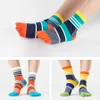 5 Paare/los Herren Sommer Baumwolle Zehensocken Gestreiften Kontrast Bunte Patchwork Männer Fünf Finger Socken Freie Größe Korb CalcetinesQ190401